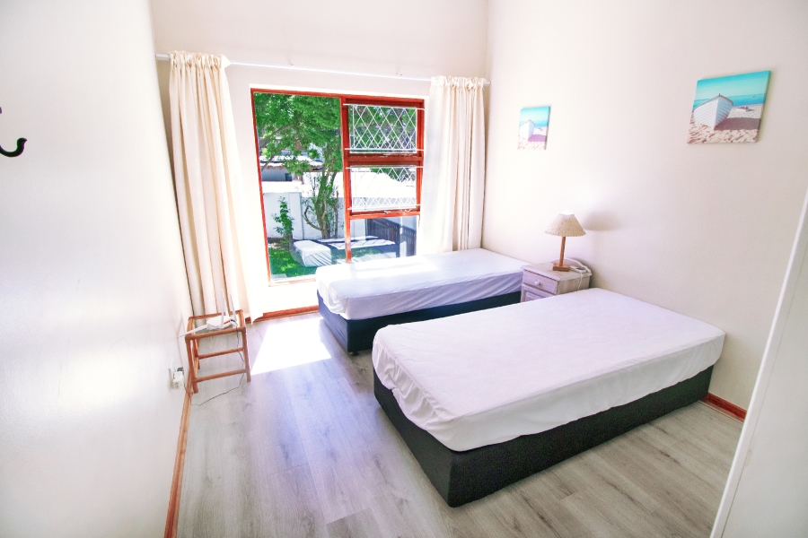 To Let 4 Bedroom Property for Rent in St Francis Bay Village Eastern Cape